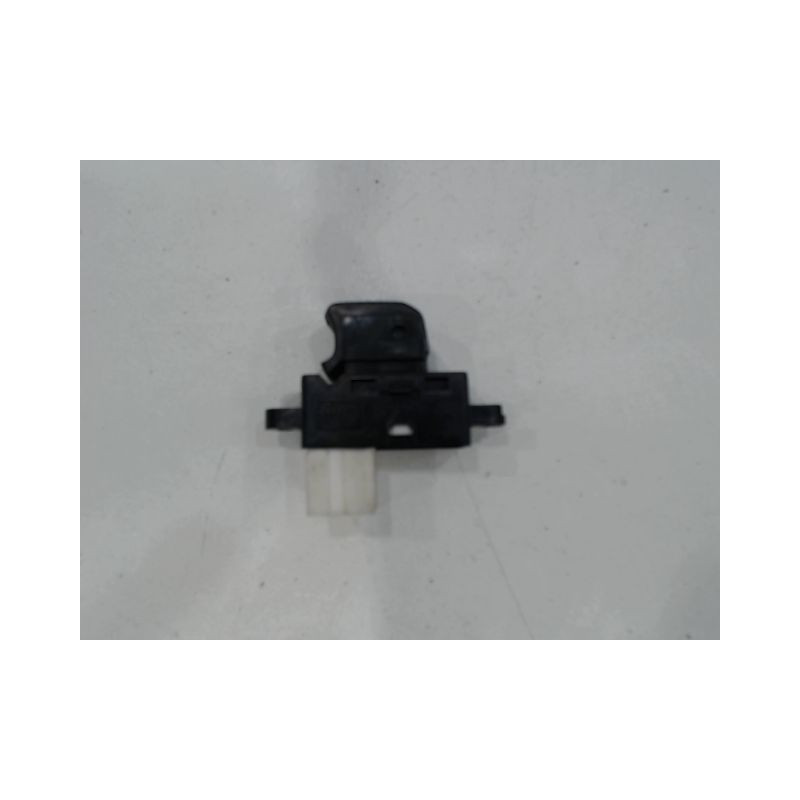 COMMANDE LEVE-GLACE PORTE AVD NISSAN MICRA