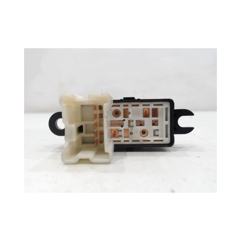 COMMANDE LEVE-GLACE PORTE AVD NISSAN MICRA