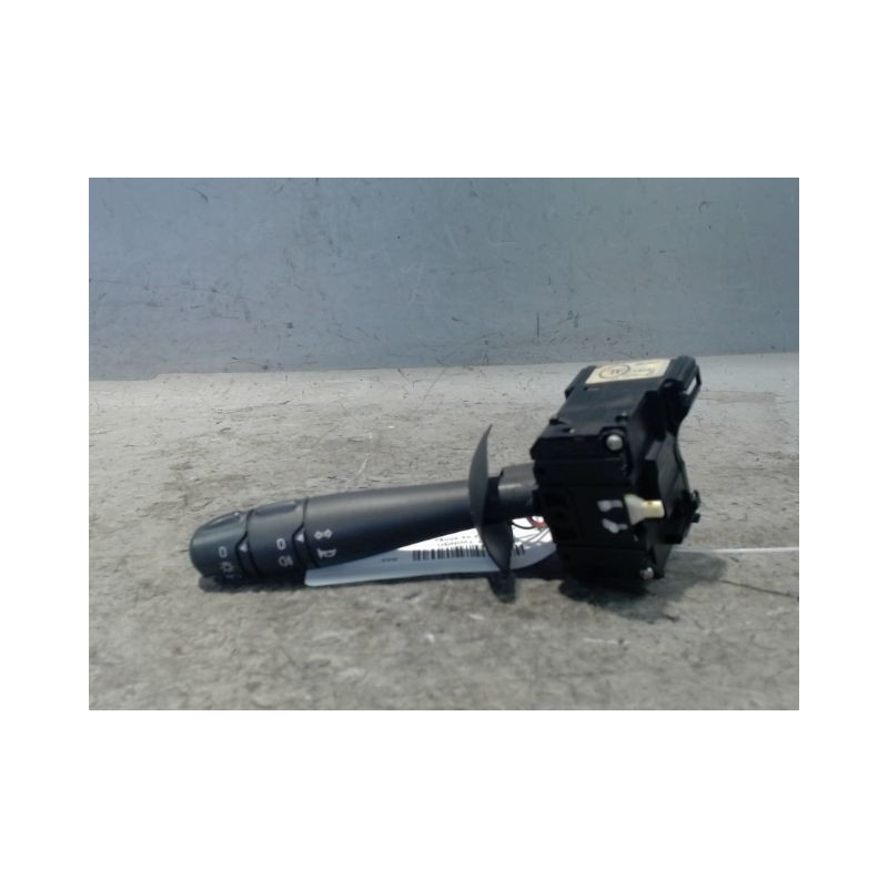 COMMANDE CLIGNOTANT RENAULT TWINGO 2 2009-
