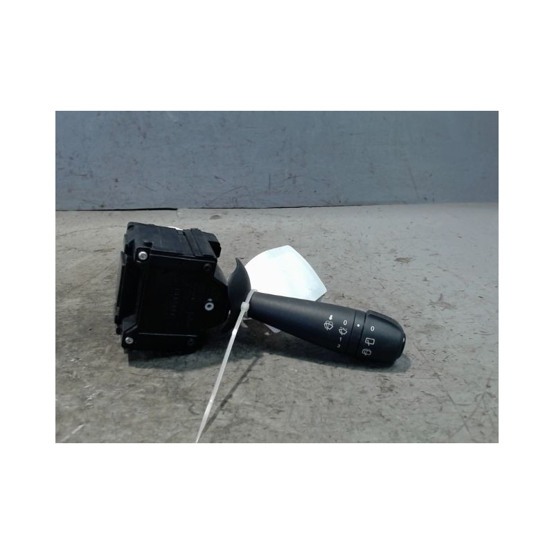 COMMANDE ESSUIE GLACE DACIA SANDERO 2008-