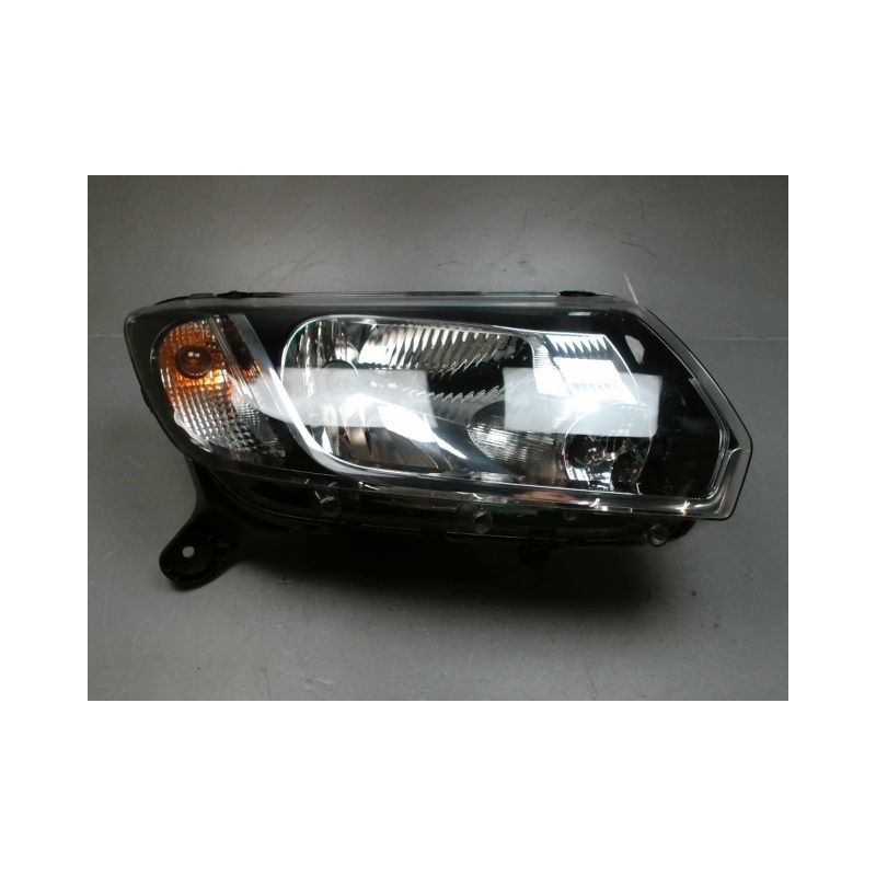PHARE DROIT DACIA SANDERO