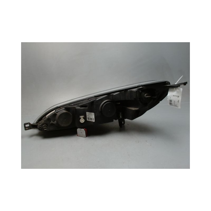 PHARE DROIT PEUGEOT 407 SW