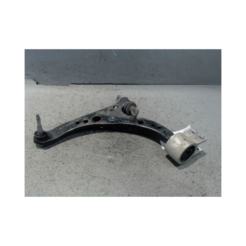 TRIANGLE INFERIEUR AVANT GAUCHE OPEL ASTRA 2004-