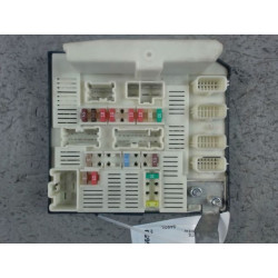 PLATINE FUSIBLE AV