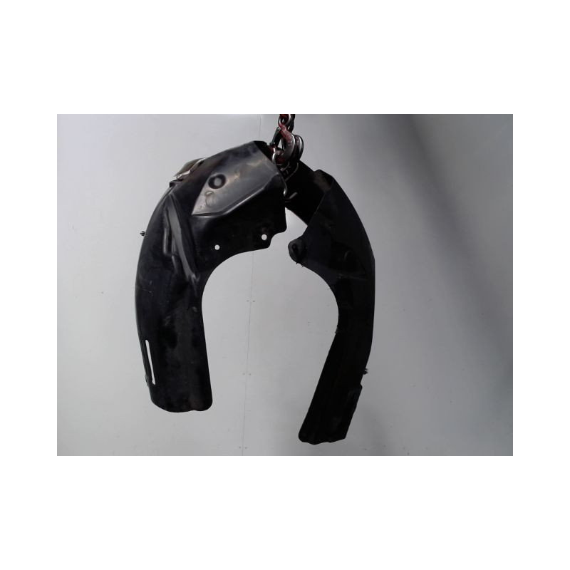 PARE-BOUE AVANT DROIT FORD FIESTA 2010-