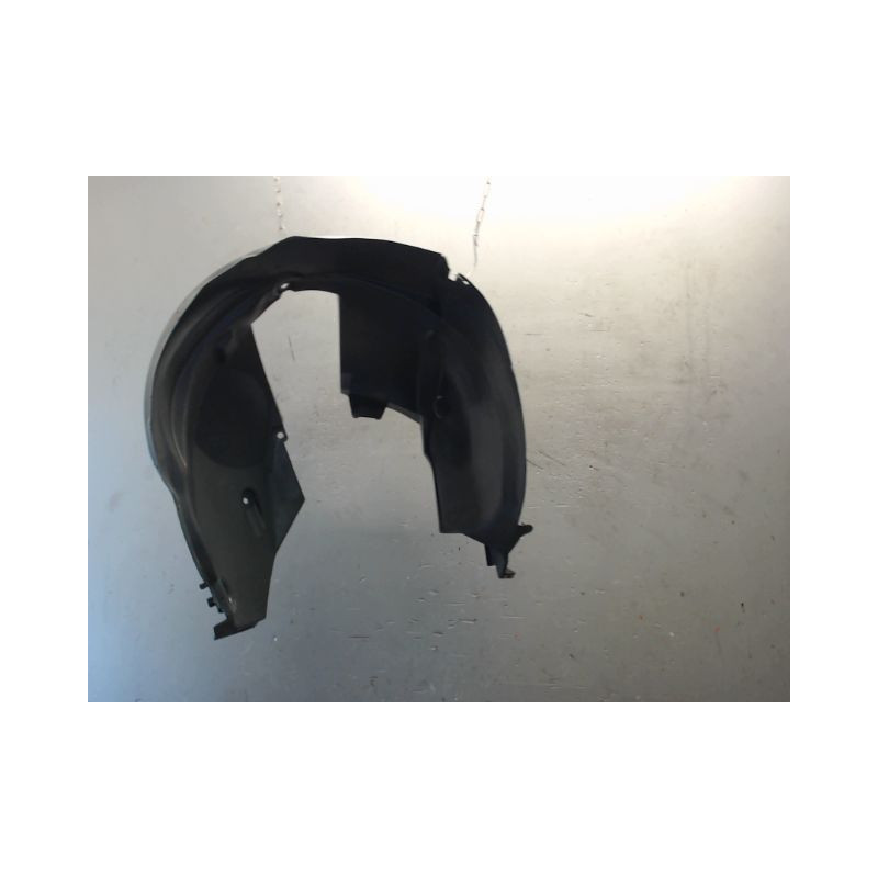PARE-BOUE AVANT DROIT DACIA DUSTER