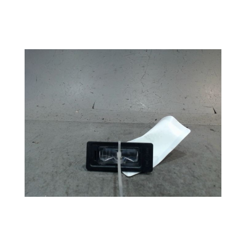 ECLAIREUR PLAQUE DE POLICE DROIT SKODA FABIA
