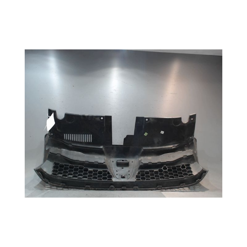 CALANDRE DACIA SANDERO