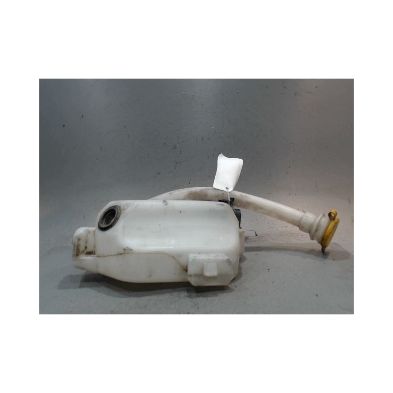 RESERVOIR LAVE-GLACE AVANT RENAULT KANGOO