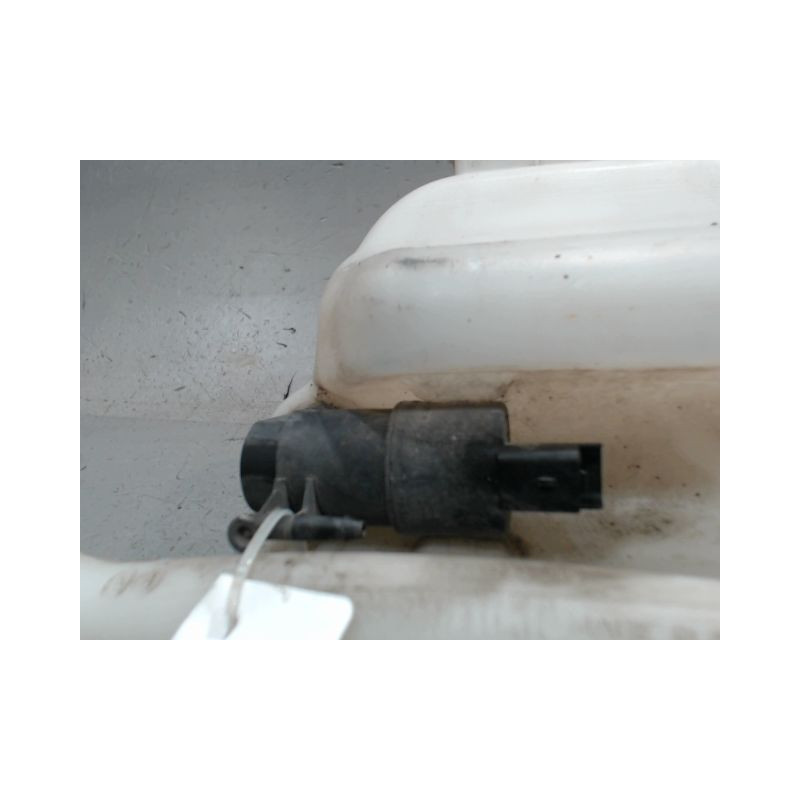 RESERVOIR LAVE-GLACE AVANT RENAULT KANGOO