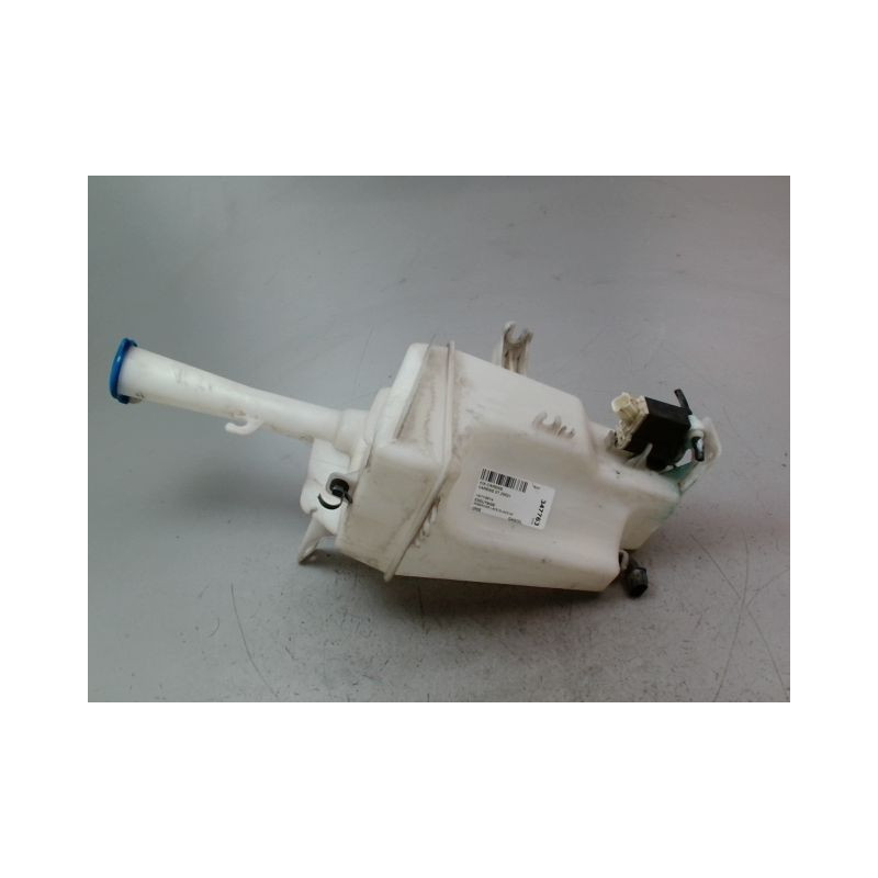 RESERVOIR LAVE-GLACE AVANT KIA CARENS 2002-