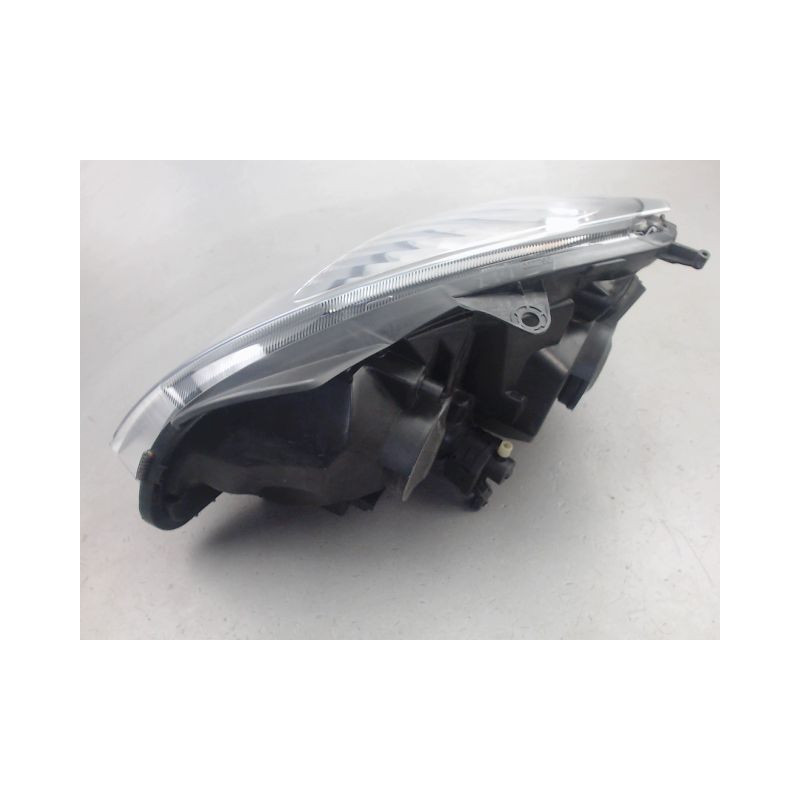 PHARE DROIT RENAULT CLIO
