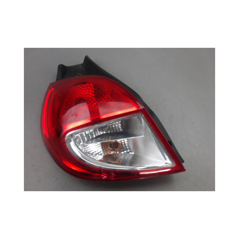 FEU ARRIERE GAUCHE  RENAULT CLIO