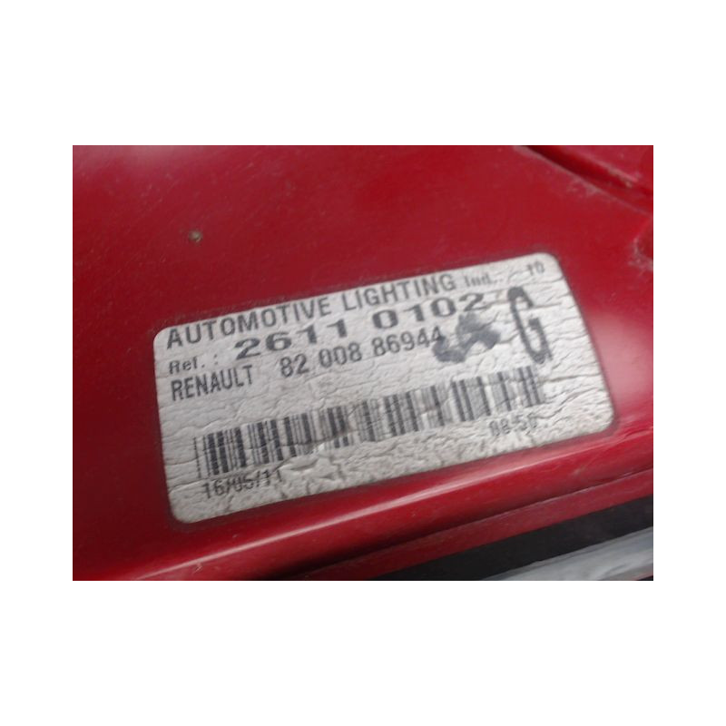 FEU ARRIERE GAUCHE  RENAULT CLIO