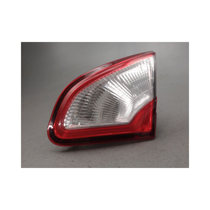FEU ARRIERE INTERIEUR DROIT NISSAN QASHQAI