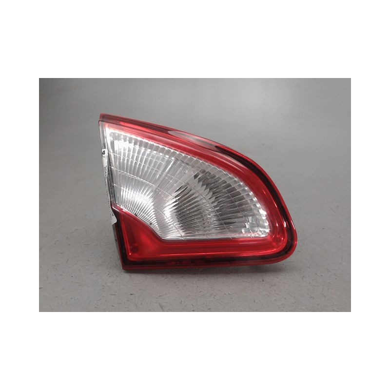 FEU ARRIERE INTERIEUR GAUCHE NISSAN QASHQAI