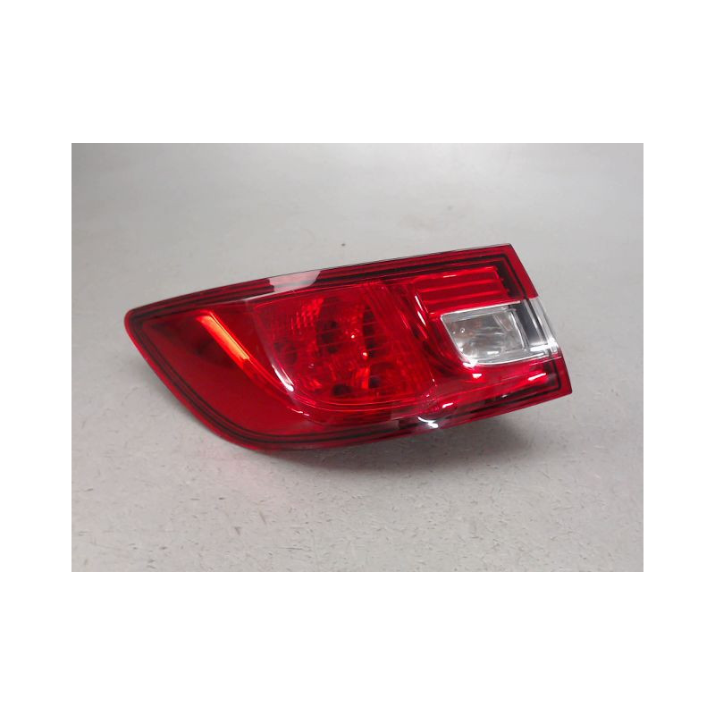 FEU ARRIERE GAUCHE  RENAULT CLIO