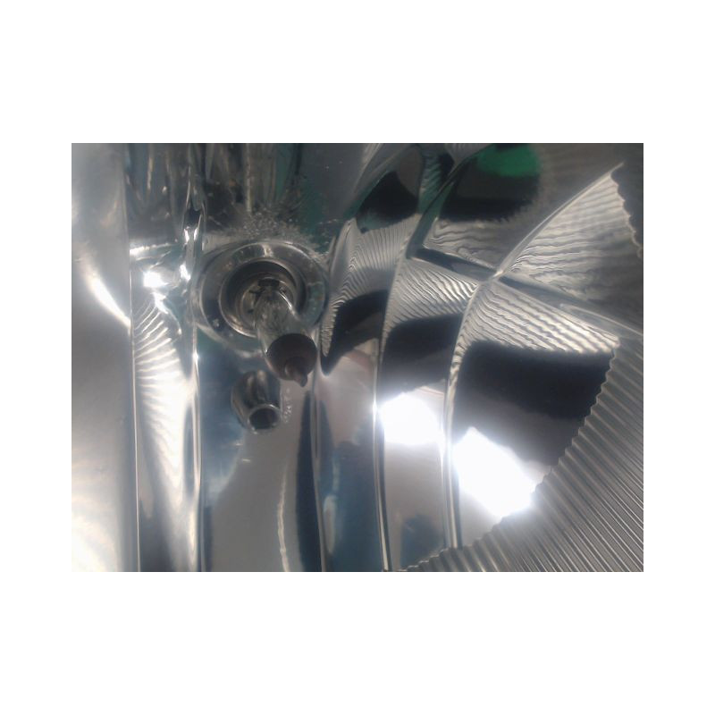PHARE DROIT RENAULT CLIO