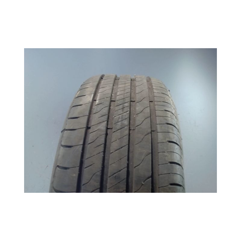 Pneu GOOD YEAR EFFICIENT GRIP PERFORMANCE 225 55 17 101 W