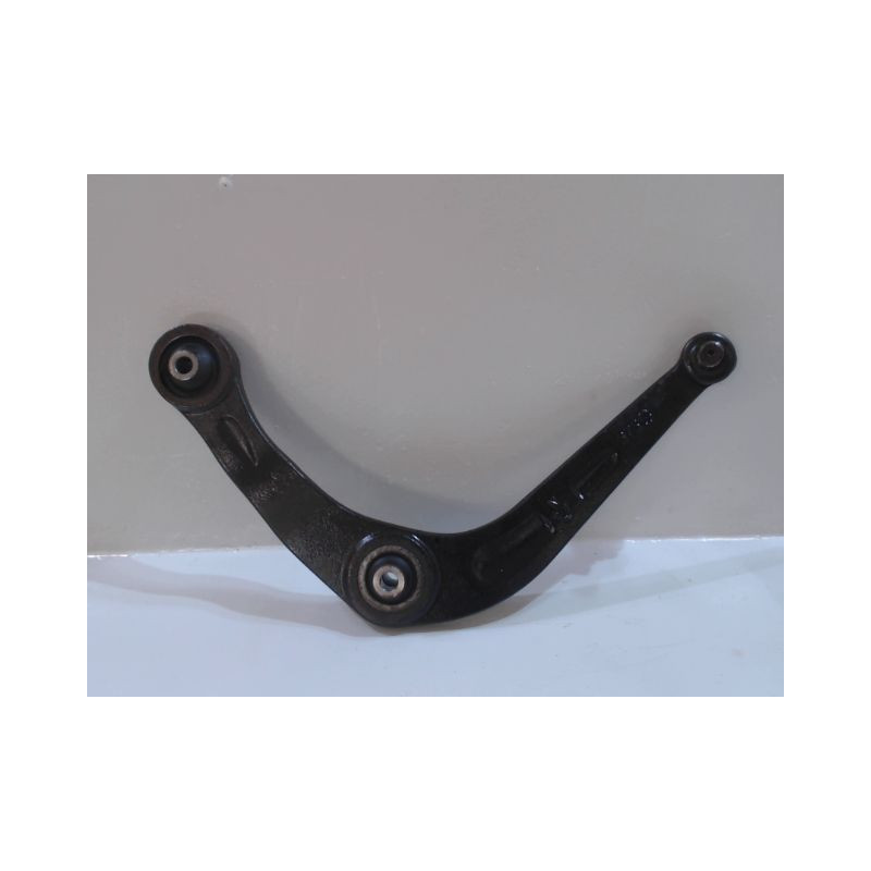TRIANGLE INFERIEUR AVANT GAUCHE PEUGEOT 206+ 2009-