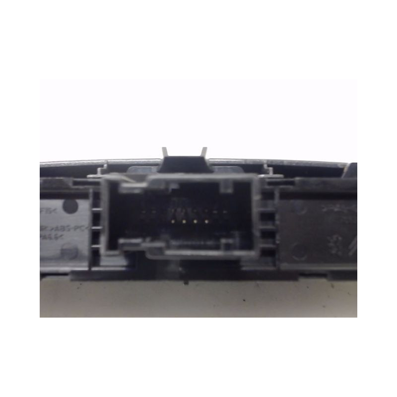 BOUTON DE WARNING PEUGEOT 308 2007-
