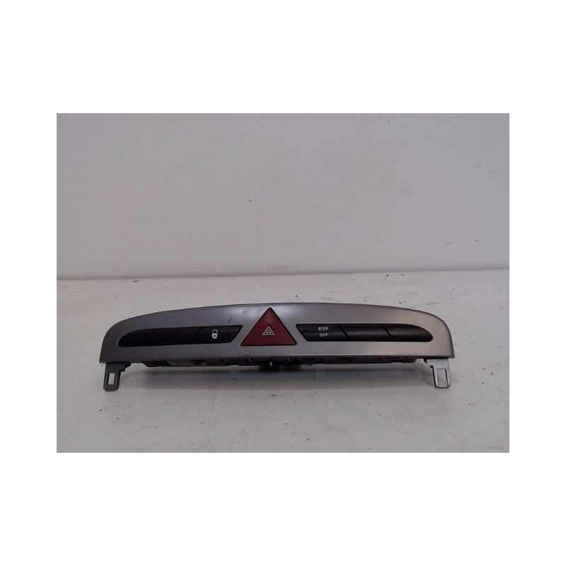 BOUTON DE WARNING PEUGEOT 308 SW 2008-