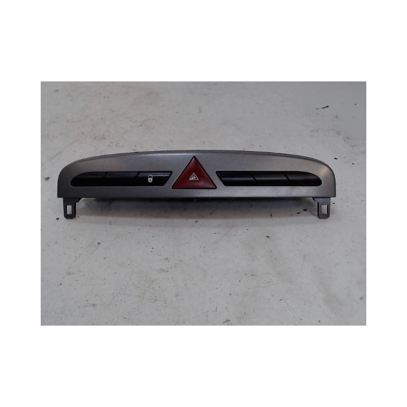 BOUTON DE WARNING PEUGEOT 308