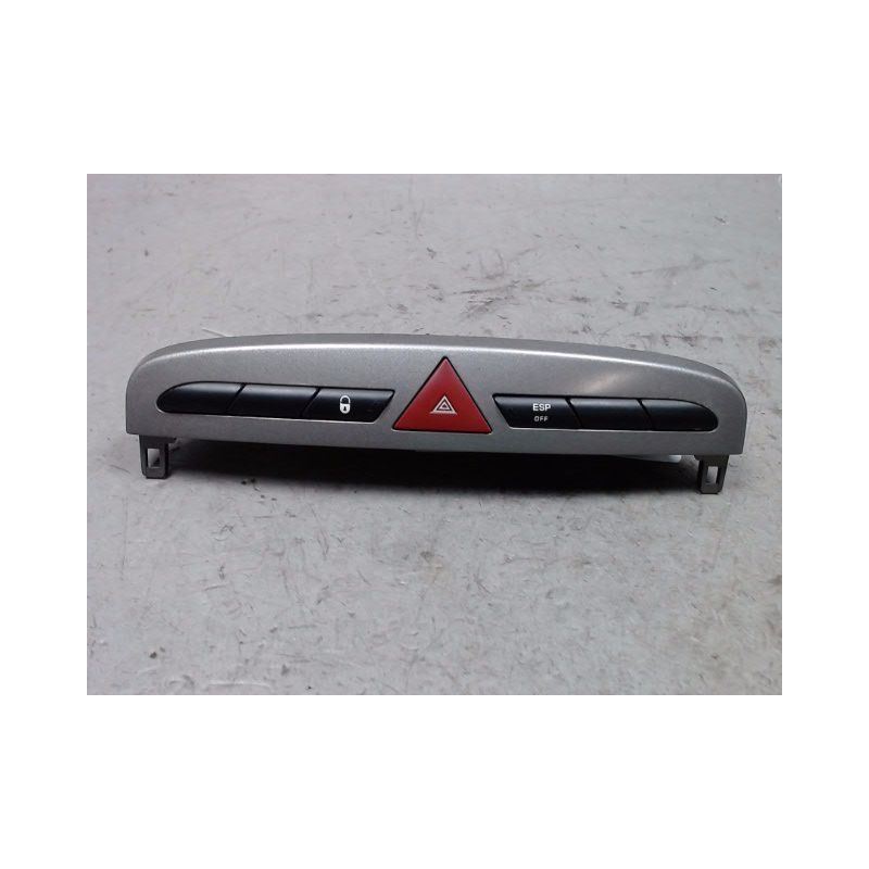 BOUTON DE WARNING PEUGEOT 308 SW 2008-