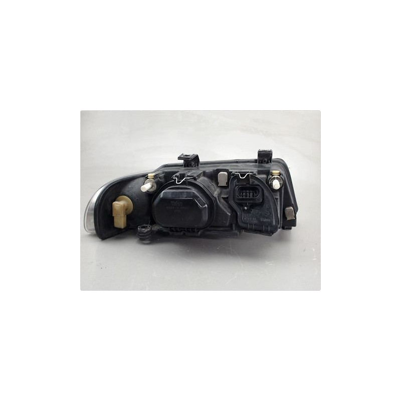 PHARE GAUCHE AUDI A4