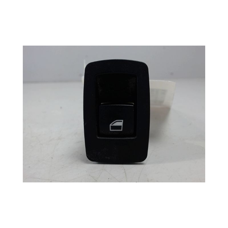 COMMANDE LEVE-GLACE PORTE ARD BMW SERIE 1