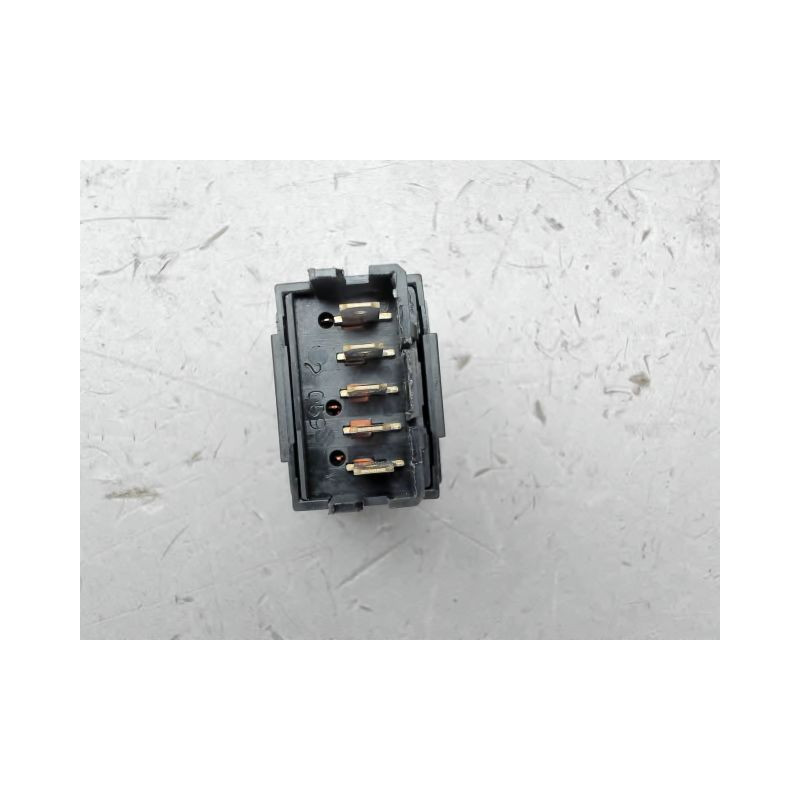 COMMANDE LEVE-GLACE PORTE AVD CITROEN XSARA