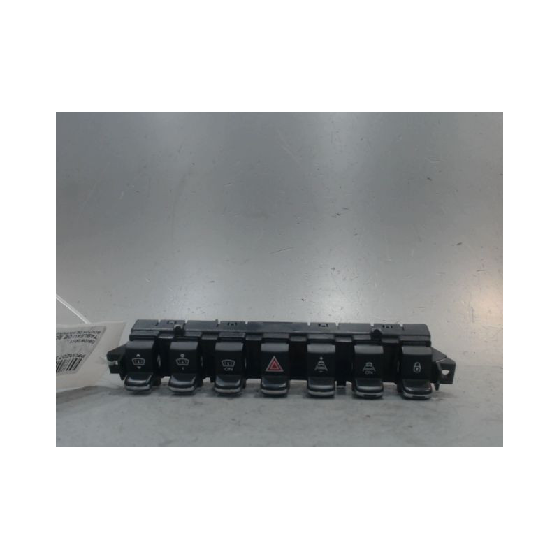 BOUTON DE WARNING PEUGEOT 3008