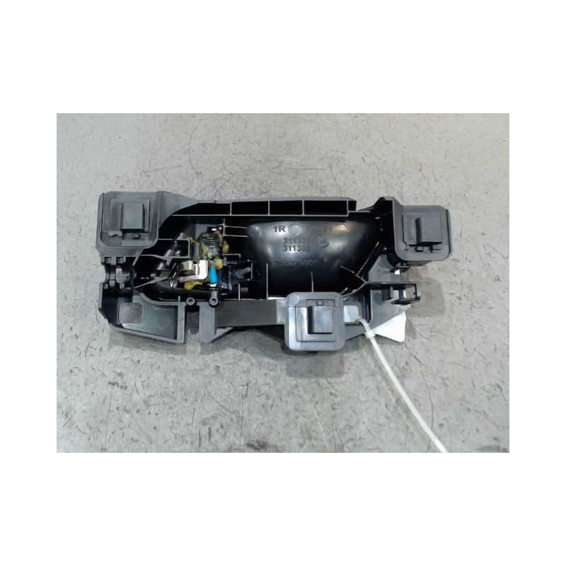 POIGNEE INTERIEURE PORTE AVANT DROIT PEUGEOT 308