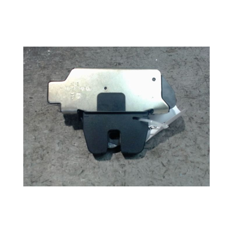 SERRURE COFFRE ARRIERE CITROEN DS3 2009-