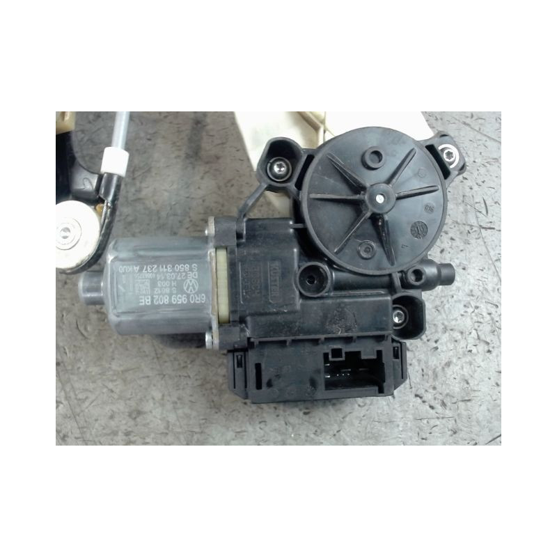 MECANISME+MOTEUR LEVE-GLACE AVANT DROIT VOLKSWAGEN POLO 2009-