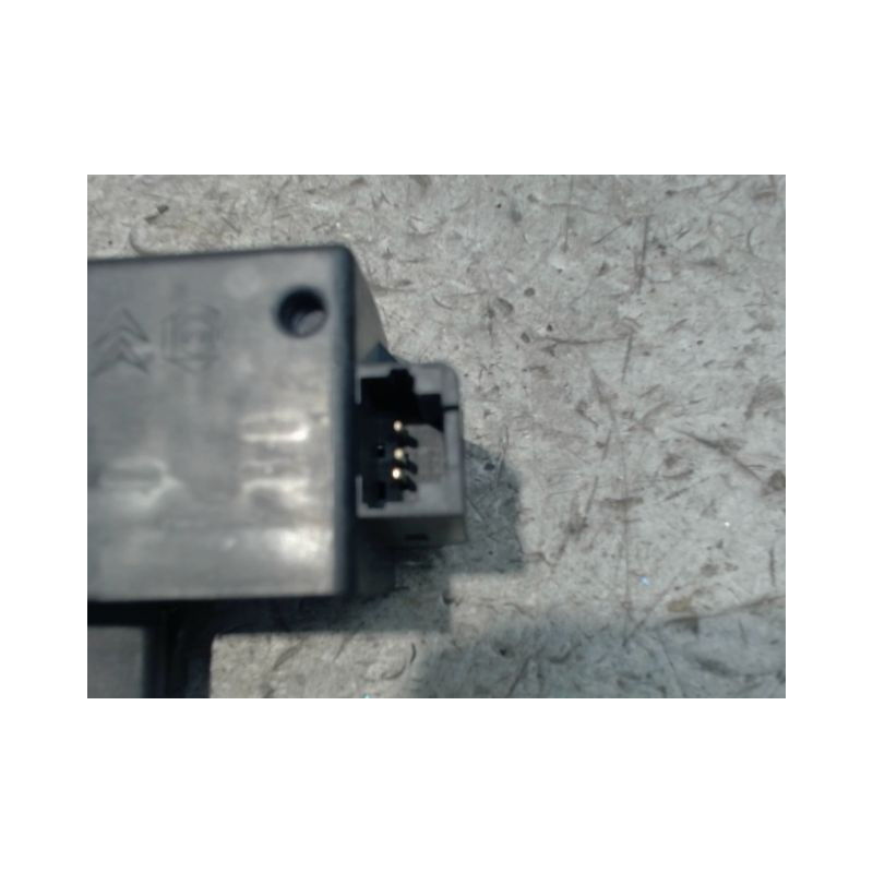 SERRURE COFFRE ARRIERE PEUGEOT 607 2004-