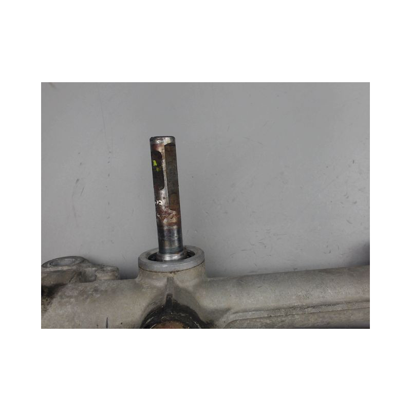 CREMAILLERE PEUGEOT 106