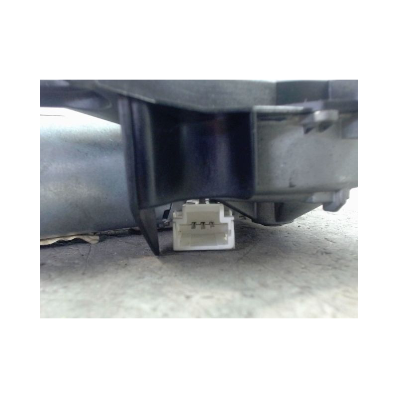 MOTEUR ESSUIE-GLACE ARRIERE PEUGEOT 3008 2009-