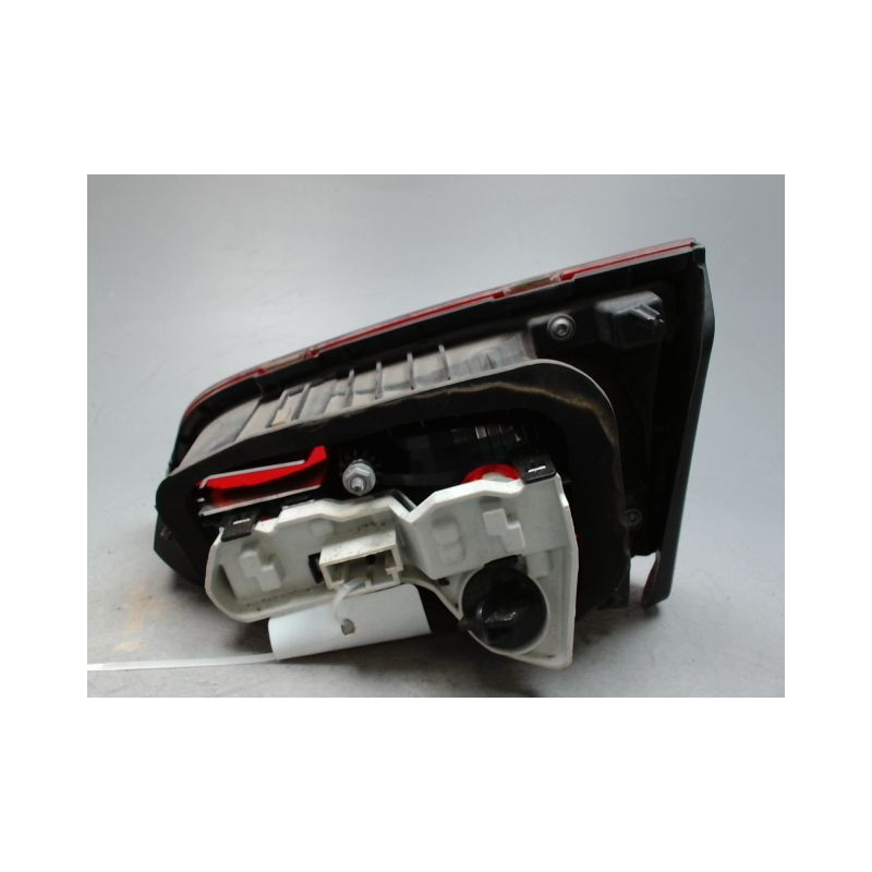 FEU ARRIERE INTERIEUR GAUCHE VOLKSWAGEN GOLF VII