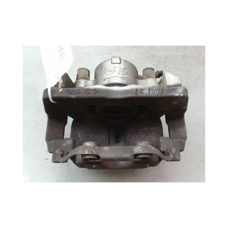 ETRIER DE FREIN AVANT DROIT PEUGEOT 5008 2009-