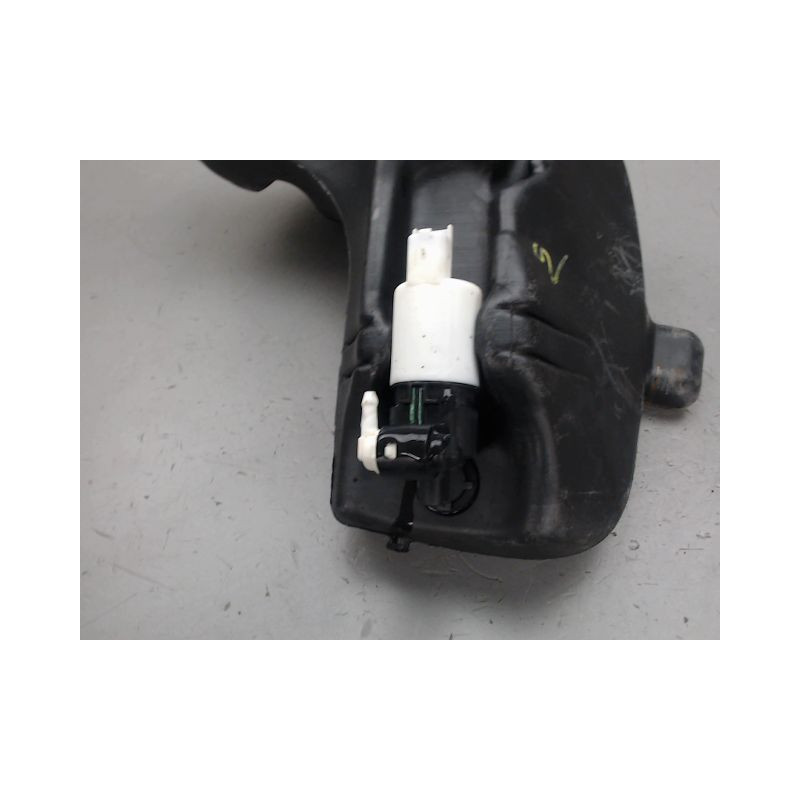 RESERVOIR LAVE-GLACE AVANT PEUGEOT 307