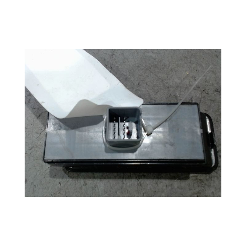 COMMANDE LEVE-GLACE PORTE AVG VOLKSWAGEN POLO