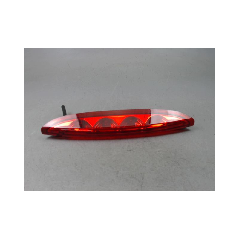 FEUX STOP SUPPLEMENTAIRE PEUGEOT 208 2012-...