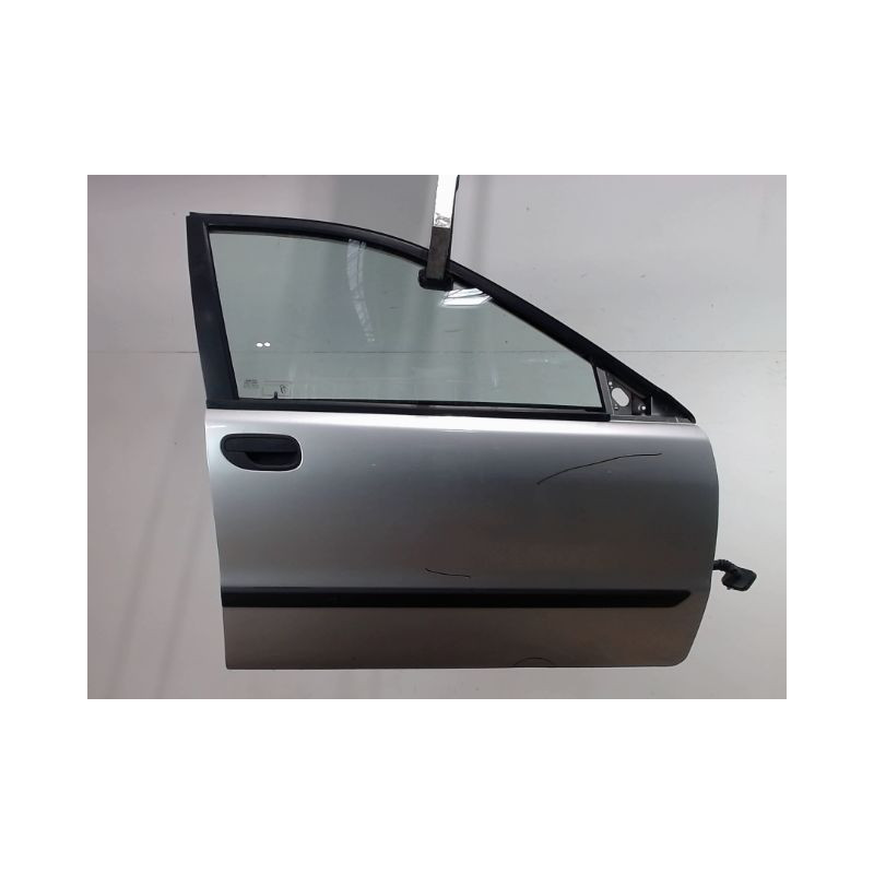 PORTE AVANT DROIT VOLVO V40 2000-