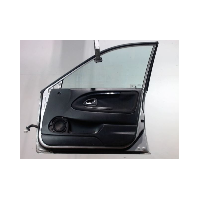 PORTE AVANT DROIT VOLVO V40 2000-