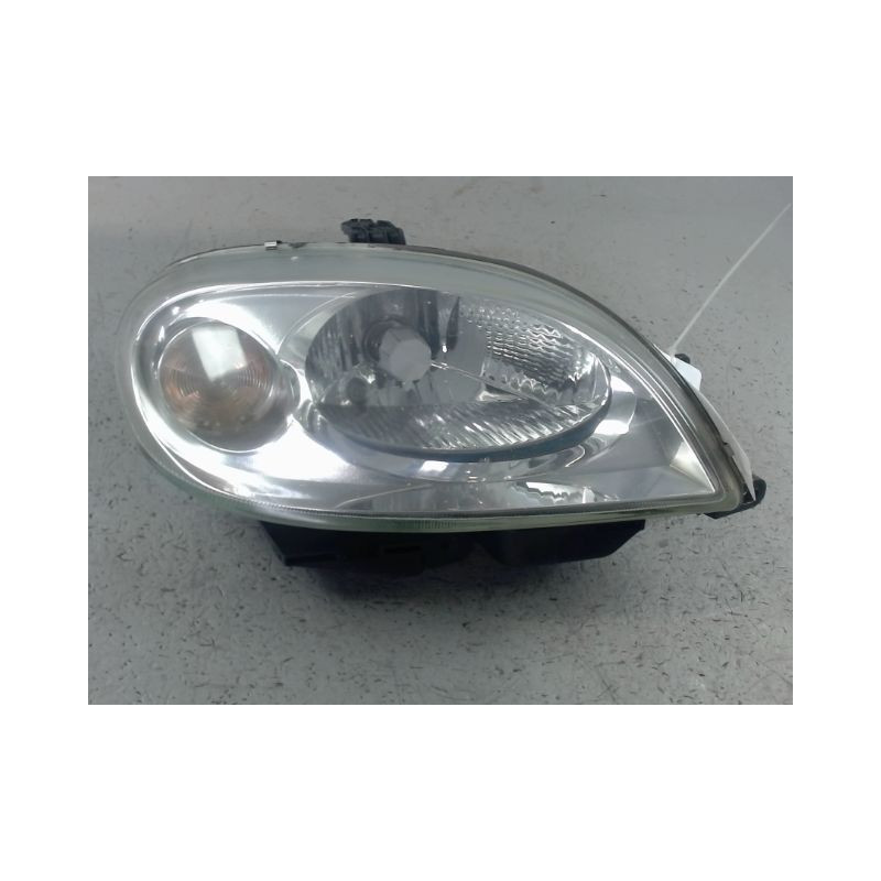 PHARE DROIT CITROEN SAXO 99-