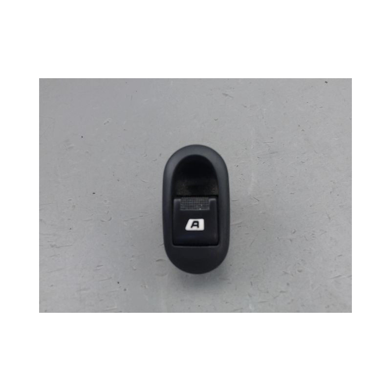 COMMANDE LEVE-GLACE PORTE AVD CITROEN C3