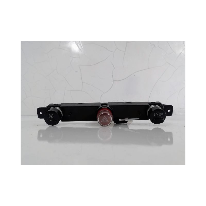 BOUTON DE WARNING FIAT 500 2007-