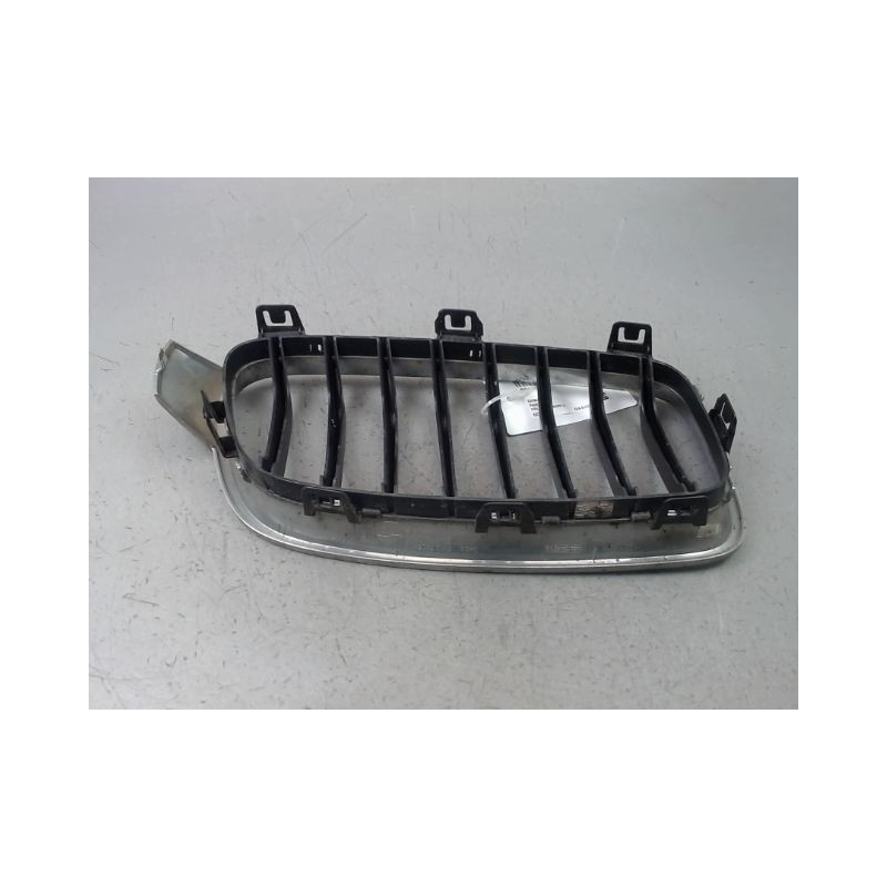 GRILLE CALANDRE GAUCHE BMW SERIE 3