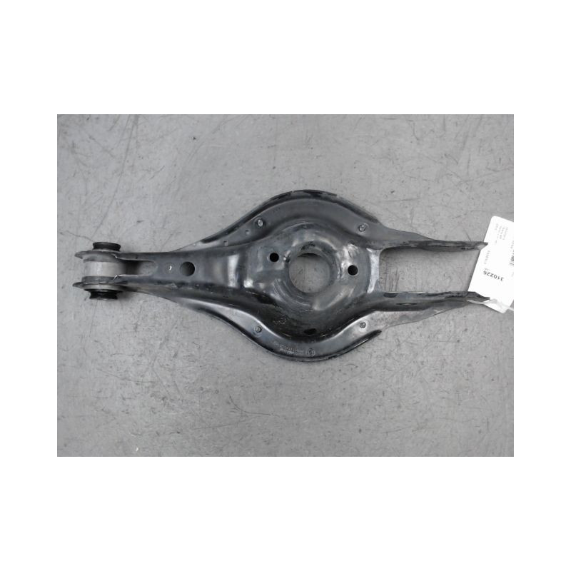 TRIANGLE INFERIEUR ARRIERE DROIT B.M.W. SERIE 1
